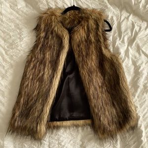 ❌SOLD❌ Forever 21 Faux Fur Vest